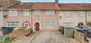 3 bedroom terraced house for sale