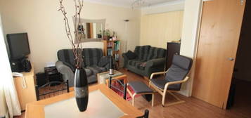 2 bed flat to rent