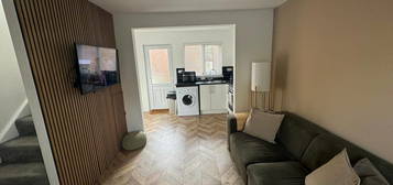 Terraced house to rent in Hogarth Avenue, Glasgow G32