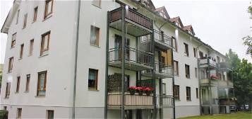 Renovierte 2-Raum-Wohnung I Bad mit Wanne I Balkon I Außenstellplatz