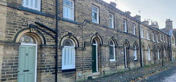 2 bedroom terraced house to rent