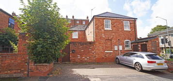 3 bedroom semi-detached house