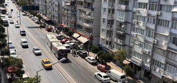 nn Caddesi zerinde yol Metro Yakn 3+1 130 M2 Asansrl Doalgazl Bakml Kiralk Daire