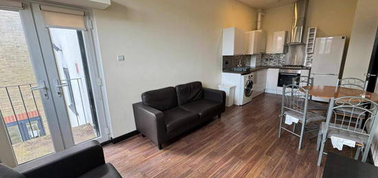 2 bedroom flat