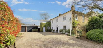 6 bedroom detached house for sale