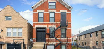 926 W 32nd Pl Unit Br, Chicago, IL 60608