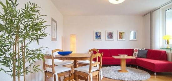 Ansprechende Wohnung mit Balkon und Parkplatz am Haus, zwei Schlafzimmer möglich, ruhige Wohnlage