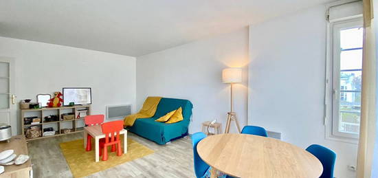 Appartement  à louer, 2 pièces, 1 chambre, 54 m²