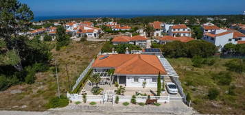 Linda Casa na Paisagem Oceano