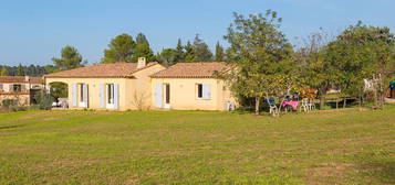 Maison de plain-pied  à vendre, 4 pièces, 3 chambres, 117 m²