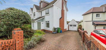 5 bedroom semi-detached house for sale