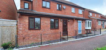 2 bedroom semi-detached house for sale