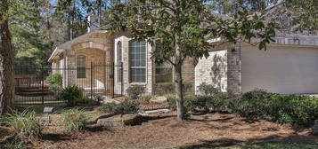 10 W  Foxbriar Forest Cir, Spring, TX 77382