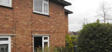 4 bedroom semi-detached house to rent