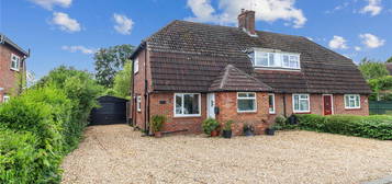 3 bed semi-detached house to rent