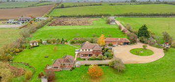 7 bedroom country house for sale