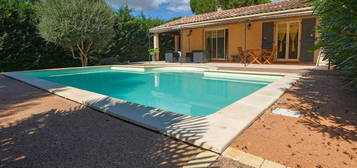 Villa t5 - 4 chambres - 121m² - Grand sous-sol -Terrain arboré 1400m² - Piscine