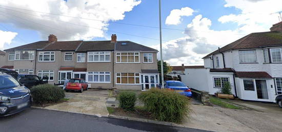 Property to rent in Havering Road, Romford RM1