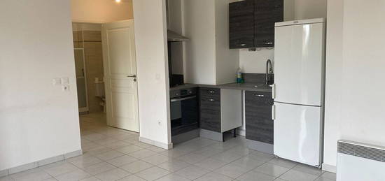 Appartement  à louer, 2 pièces, 1 chambre, 39 m²