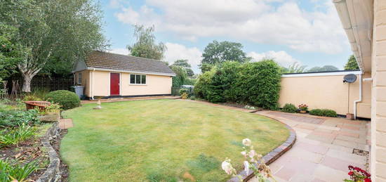 3 bed detached bungalow for sale