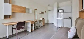 Studio meublé  à vendre, 1 pièce, 23 m², Étage 1/–