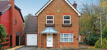 Detached house to rent in Osier Way, Banstead SM7