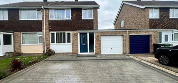 3 bed semi-detached house to rent