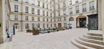 PARIS II - SUPERBE 4 PIECES 111 M2 - CAVE ET PARKING  - QUARTIER RICHELIEU DROUOT