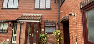 2 bed terraced house to rent