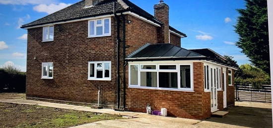 2 bed detached house to rent