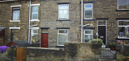 Terraced house to rent in Melbourne Street, Shipley BD18