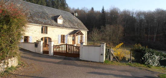 Maison en pierre correzienne