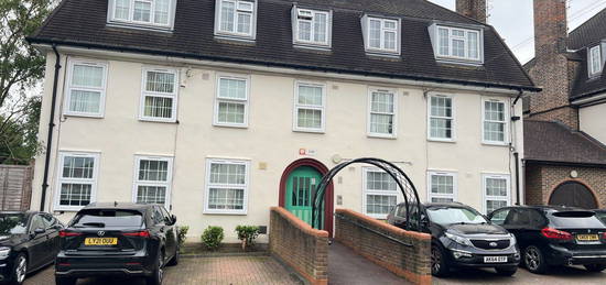 2 bed flat for sale