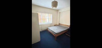 Room to rent in Englefield Rd, Islington N1