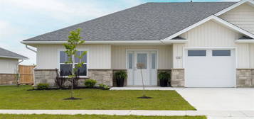 1087 WATERLOO STREET, Saugeen Shores, Ontario 