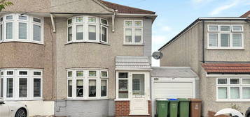 3 bed semi-detached house for sale