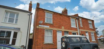 2 bedroom terraced house