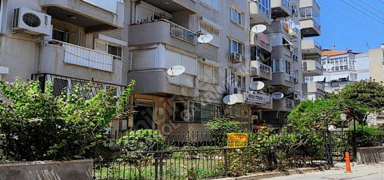 Karşıyaka Goncalar'da 3+1 Eşyalı Geniş Daire