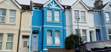 6 bedroom terraced house