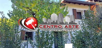 Appartamento all'asta in via Urbinate