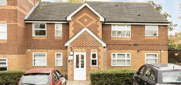 Flat for sale in Henry Doulton Drive, London SW17