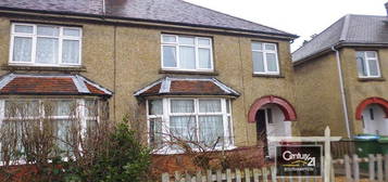 6 bedroom semi-detached house