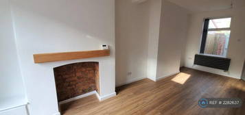 2 bedroom terraced house