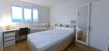 Location appartement 5 pièces 10 m²