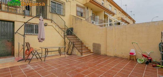 Casa adosada en venta en Belicena