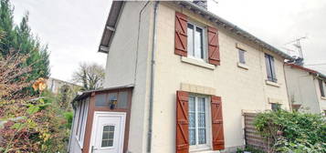 Maison de ville  à vendre, 3 pièces, 2 chambres, 46 m²