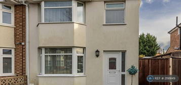 3 bedroom semi-detached house