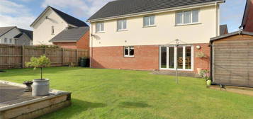 5 bedroom detached house for sale