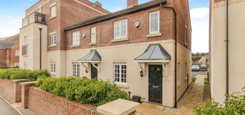 2 bedroom mews house for sale