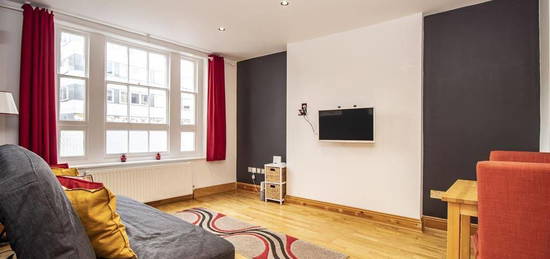 Flat to rent in Paul Street, London EC2A